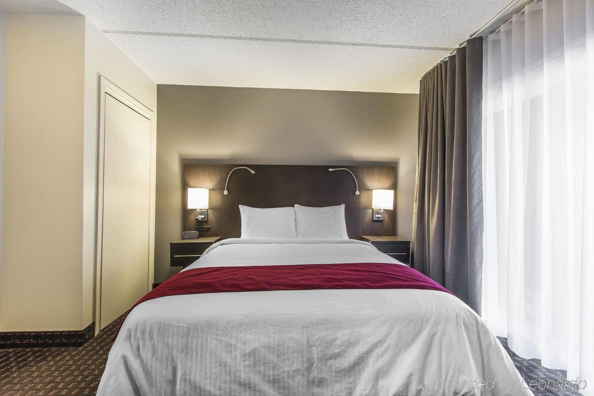 Hotel Le Principal Granby Eksteriør billede