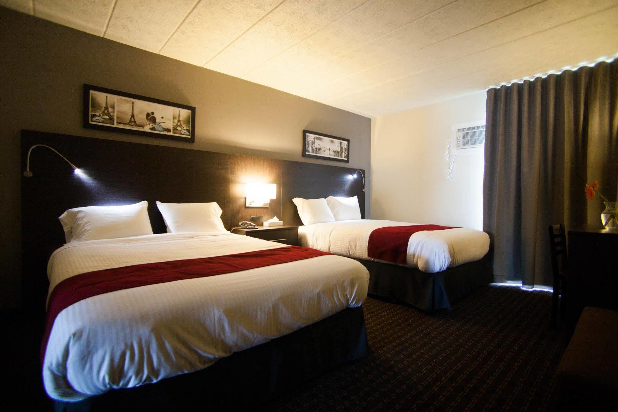 Hotel Le Principal Granby Eksteriør billede