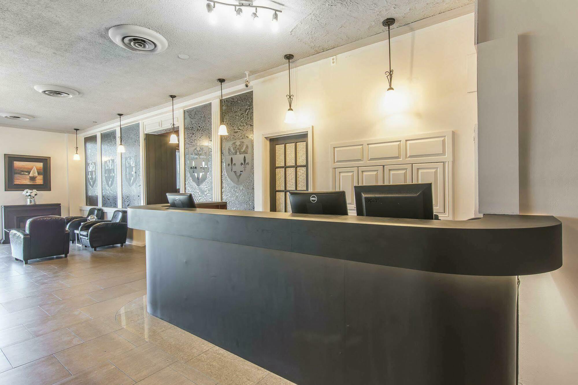 Hotel Le Principal Granby Eksteriør billede