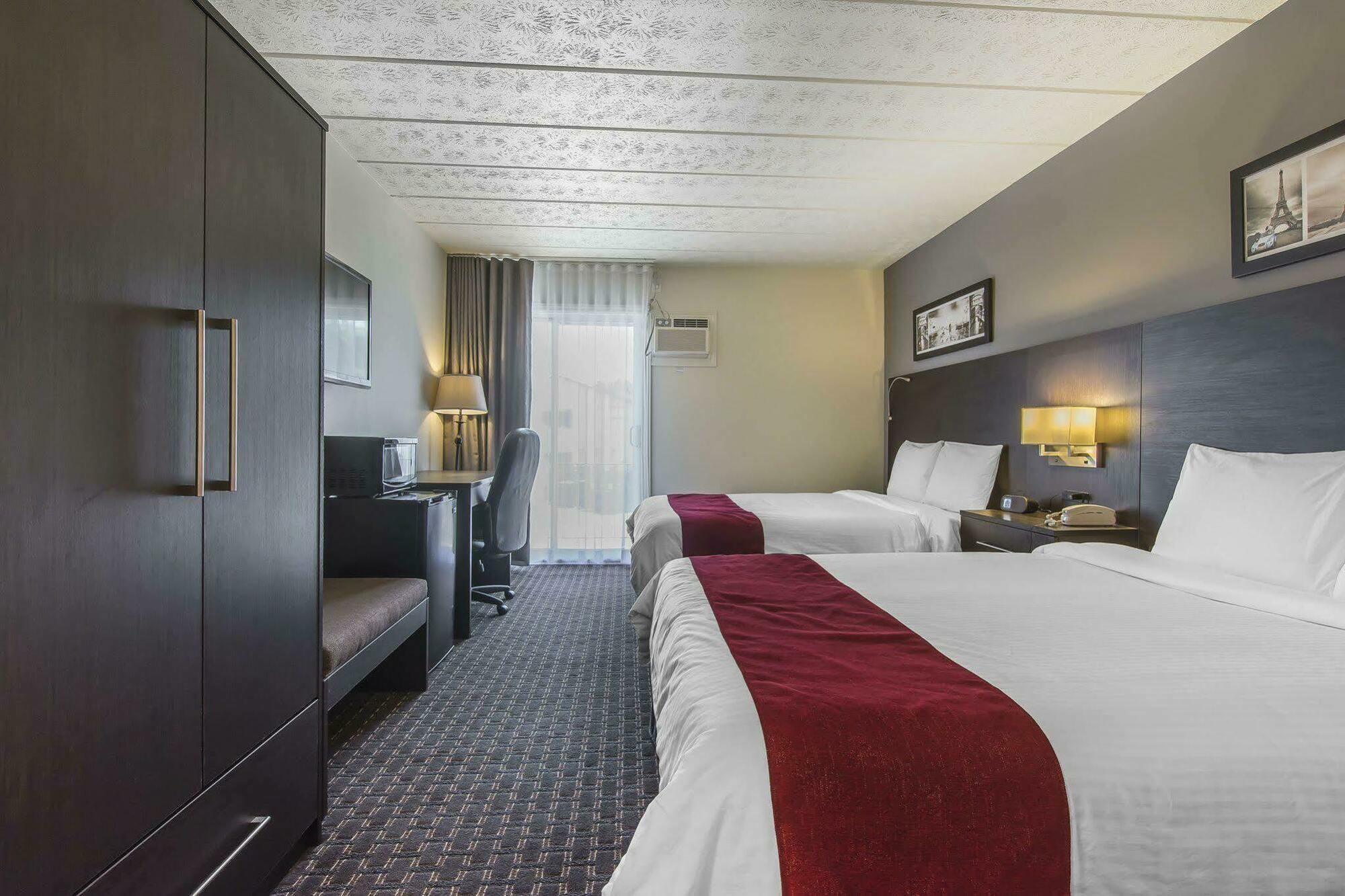 Hotel Le Principal Granby Eksteriør billede